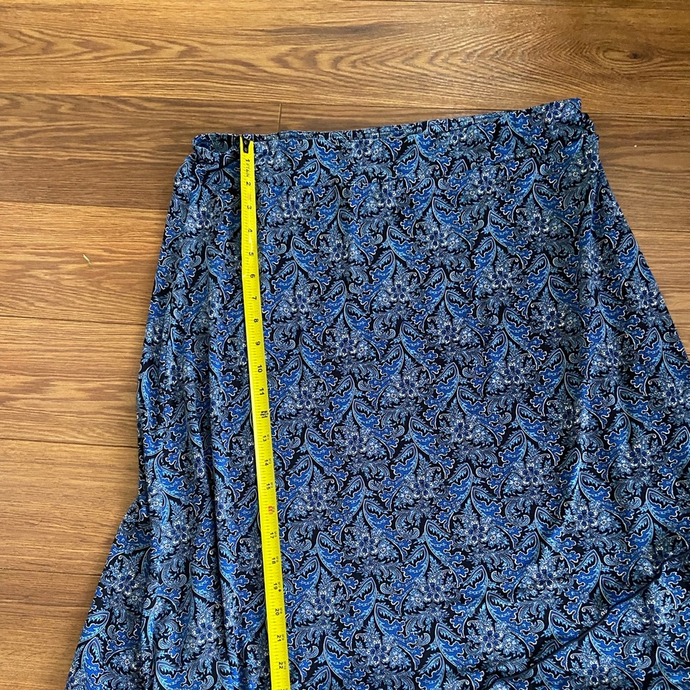 Jones & Co xl skirt, black, light blue, dark blue